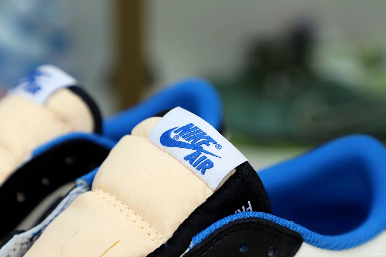 FRAGMENT TRAVIS X LOW JORDAN 1 SCOTT X AIR DESIGN 1210